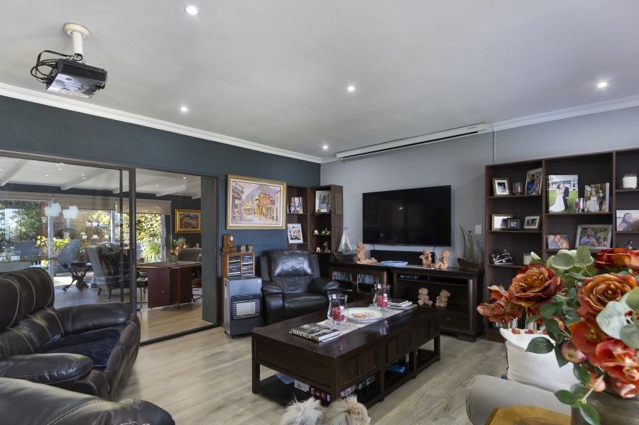 3 Bedroom Property for Sale in Helena Heights Western Cape